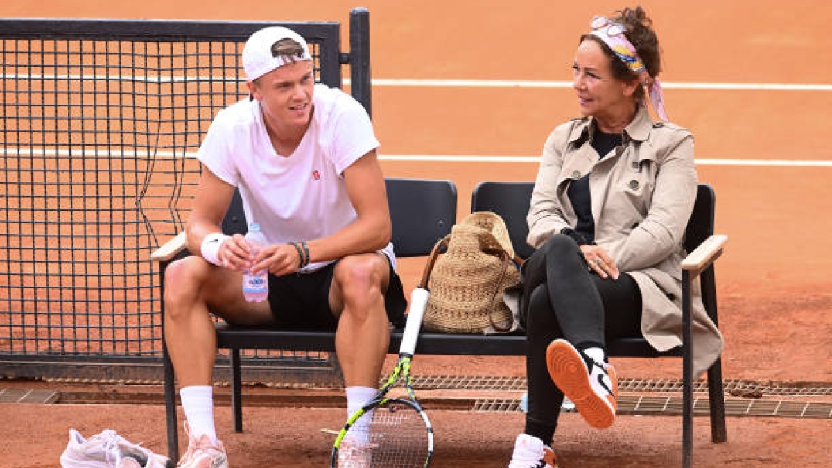 Continúa la pesadilla de Rune en Doha: "No nos atrevemos a salir"