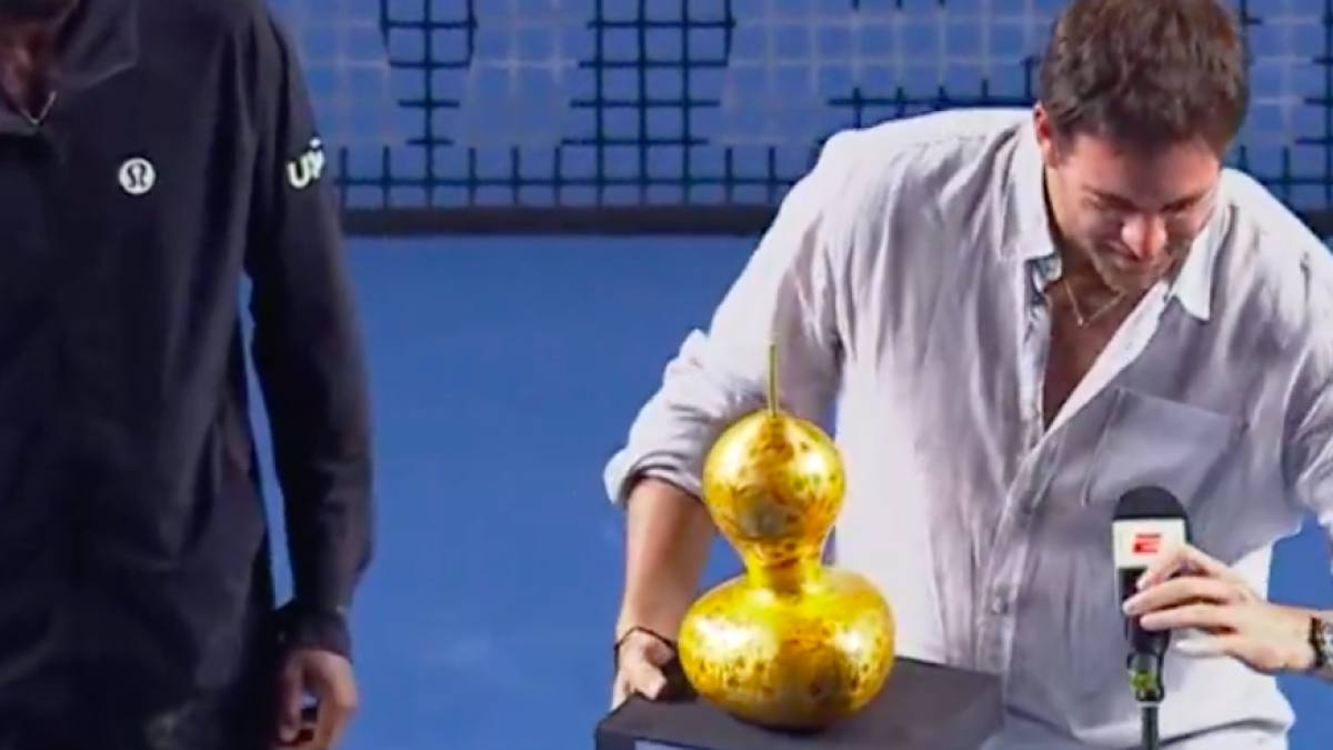 Del Potro protagoniza el momento más cómico en la entrega de trofeos en Acapulco. Fuente: ESPN