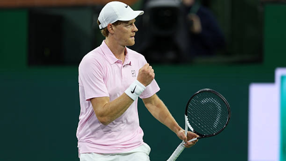 Sinner arrasa a Shapovalov y presenta su candidatura al título en Indian Wells