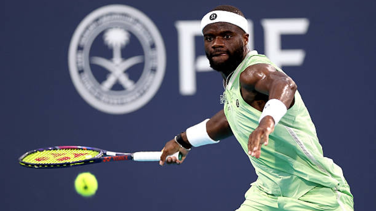 Tiafoe inizia a ritrovarsi: batte Atmane e si scontra con Sinner nei quarti di finale di Miami. Foto: Gettyimages