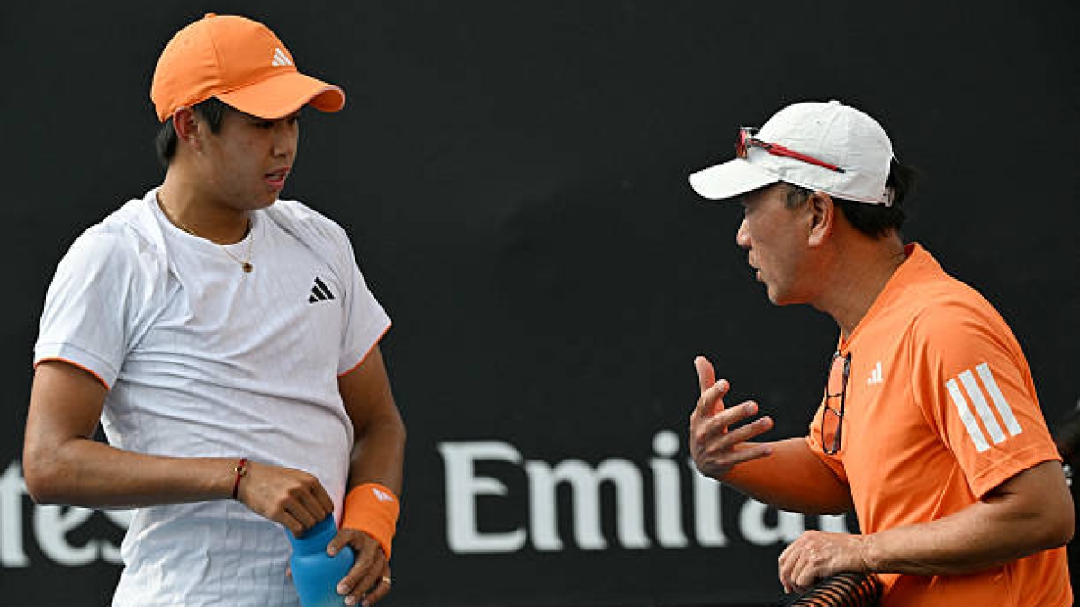 Tien elogia la figura di Michael Chang: "Ho piena fiducia in tutto ciò che dice"