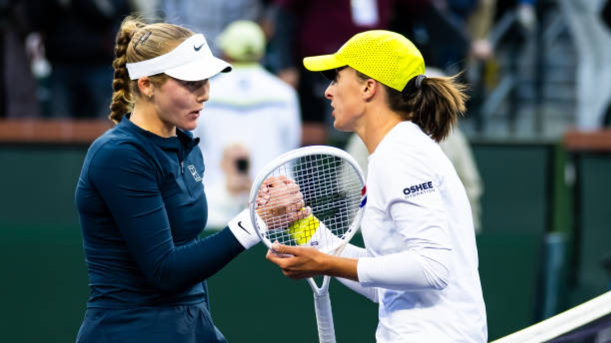 Mirra Andreeva e Iga Swiatek, maldiciones en Indian Wells. Foto: gettyimages 