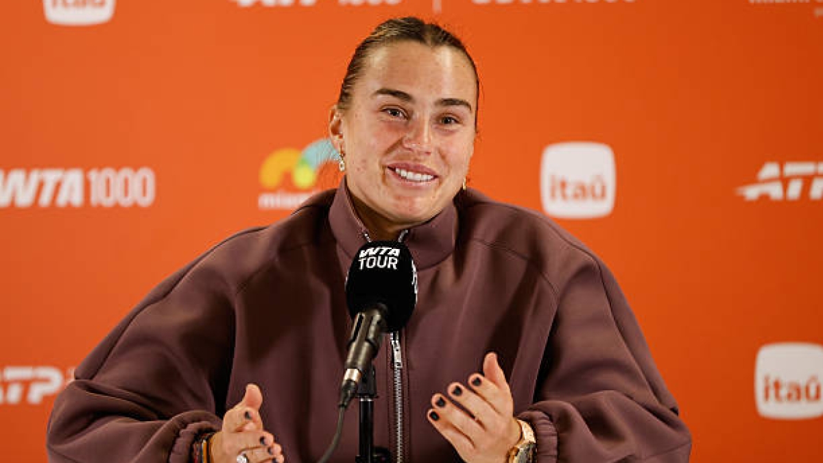 Aryna Sabalenka parla dopo il suo debutto al Miami Open 2026. Foto: gettyimages
