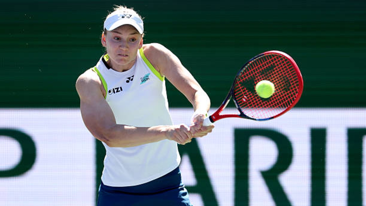 Elena Rybakina struggles in Indian Wells. Photo: gettyimages