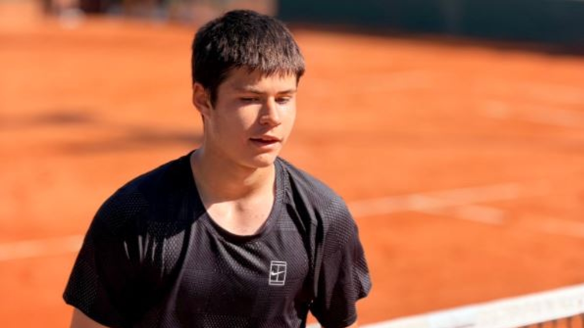 Jaime Alcaraz triumphs in the Murcia Challenger. Photo: Antonio Hernández