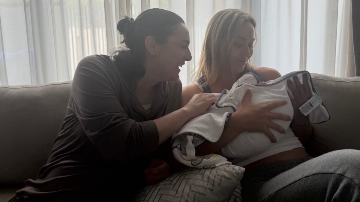 Badosa conoce a su 'sobrino': el hijo recién nacido de Jabeur. Foto: Instagram de Paula Badosa