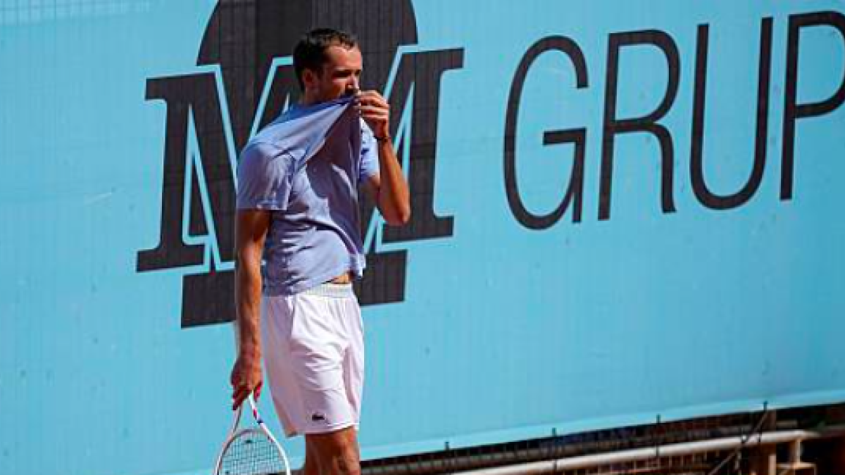 Medvedev fait face après sa défaite la plus difficile : "C'était une humiliation".