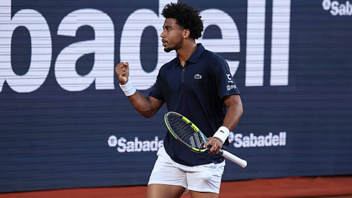 Fils desarbola a Musetti y accede a semifinales en Barcelona