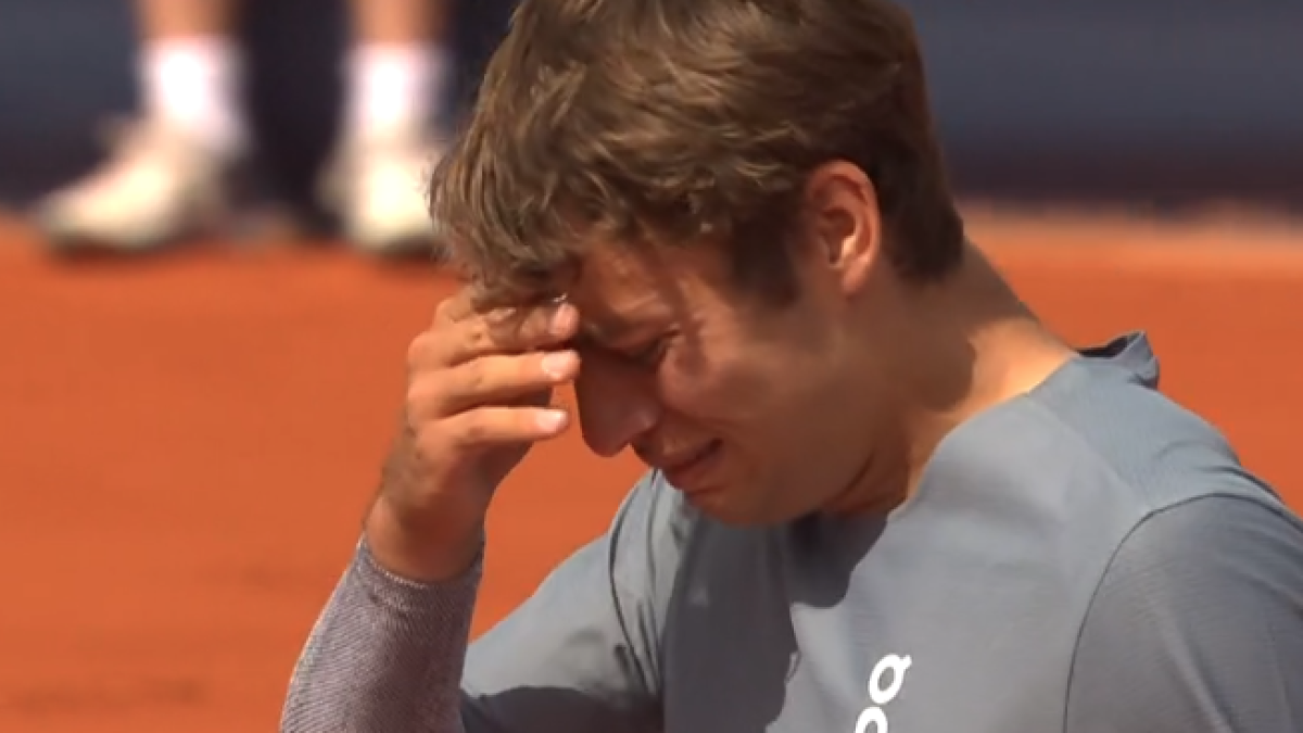 Les larmes de Cobolli après avoir battu Zverev à Munich