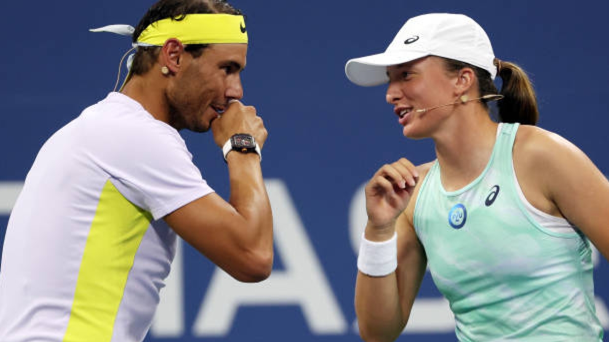 Nadal vuelve a coger una raqueta en su entrenamiento con Swiatek. Foto: Gettyimages