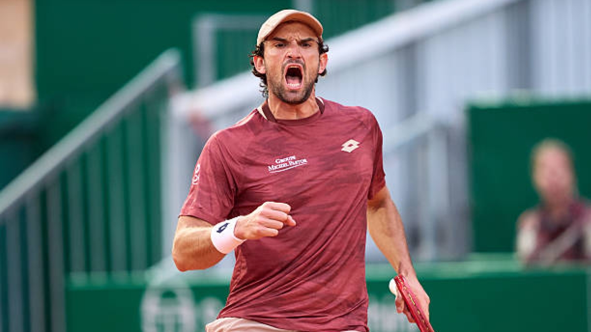 Vacherot elimina il vincitore in carica del Montecarlo e continua a sognare di vincere a casa.