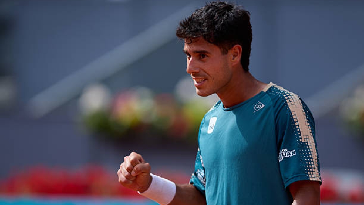 阿道夫·瓦列霍在马德里为巴拉圭创造历史。