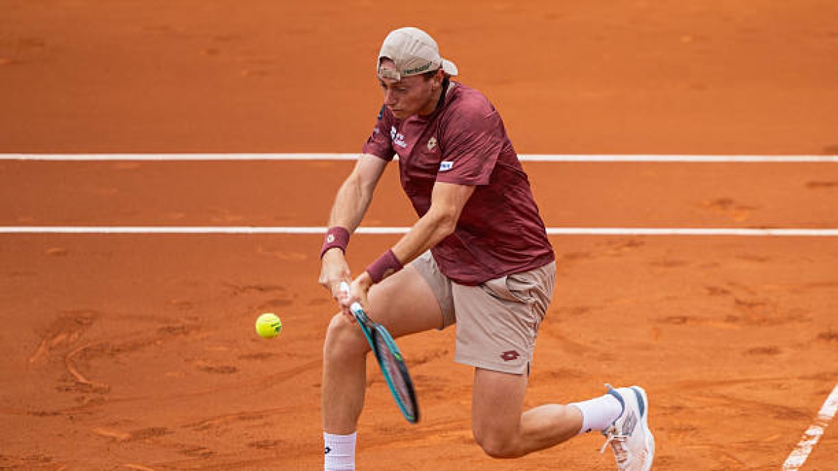 Ignacio Buse speaks at the Mutua Madrid Open 2025. Photo: gettyimages