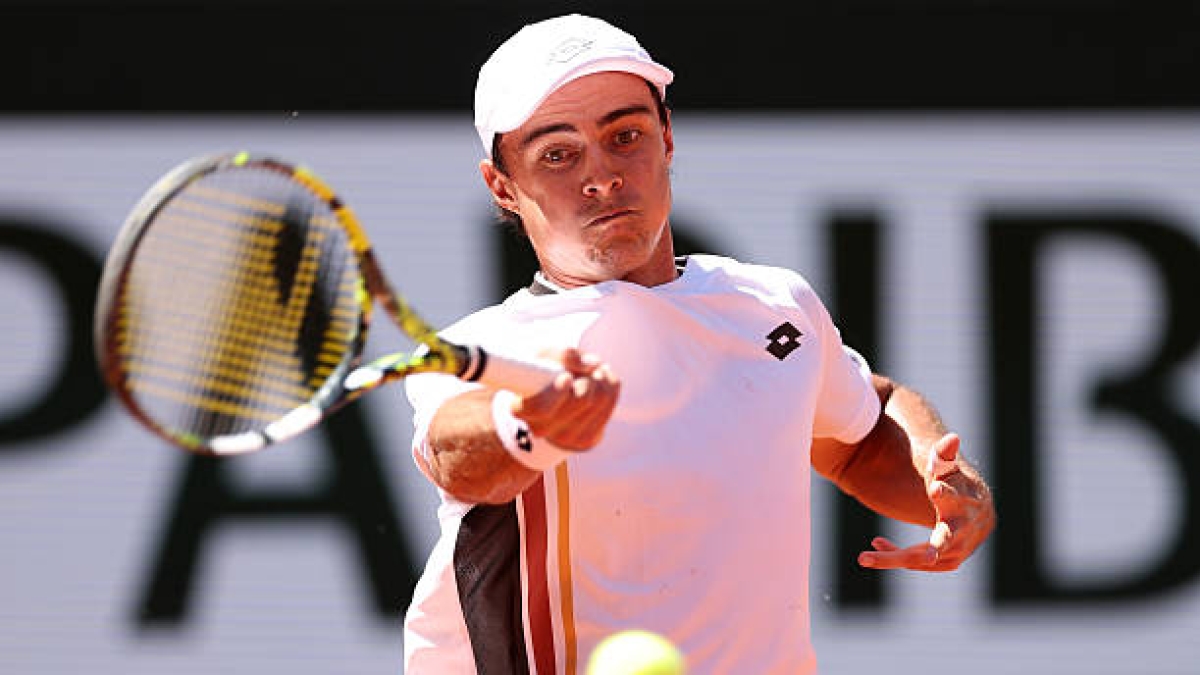 Bombazo: Medvedev se la pega ante Walton en su debut en Roland Garros