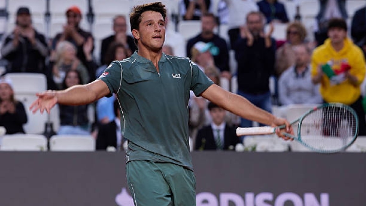Darderi logra una remontada épica para eliminar a Zverev en el ATP Roma