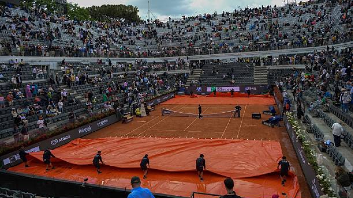 La lluvia retrasa el grueso de la jornada en Roma. Foto: Gettyimages