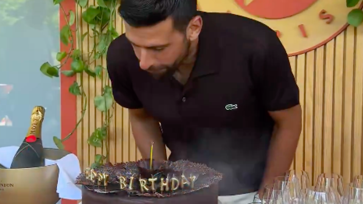 Así sopló Djokovic las 39 velas en Roland Garros. Fuente: RG