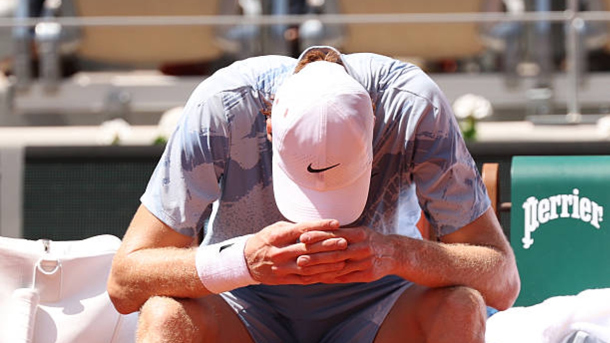 Alarma Sinner: pide la entrada del fisio y se va a los vestuarios en medio de un juego. Foto: Gettyimages