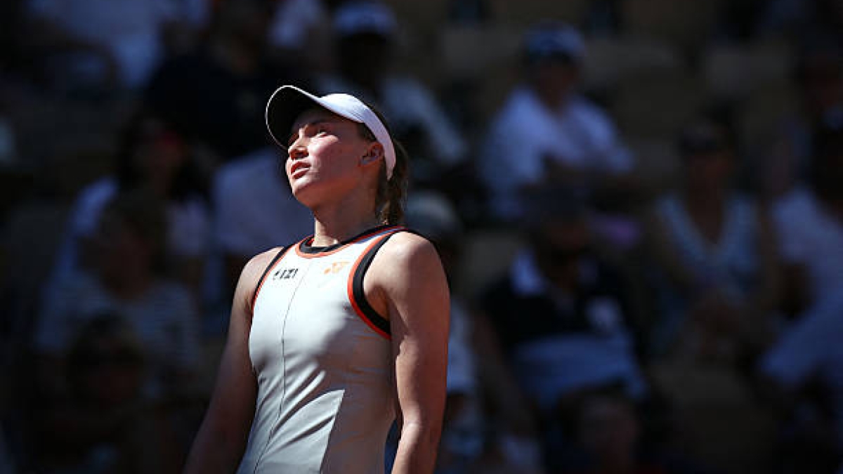 Elena Rybakina loses to Starodubtseva at Roland Garros 2026. Photo: gettyimages