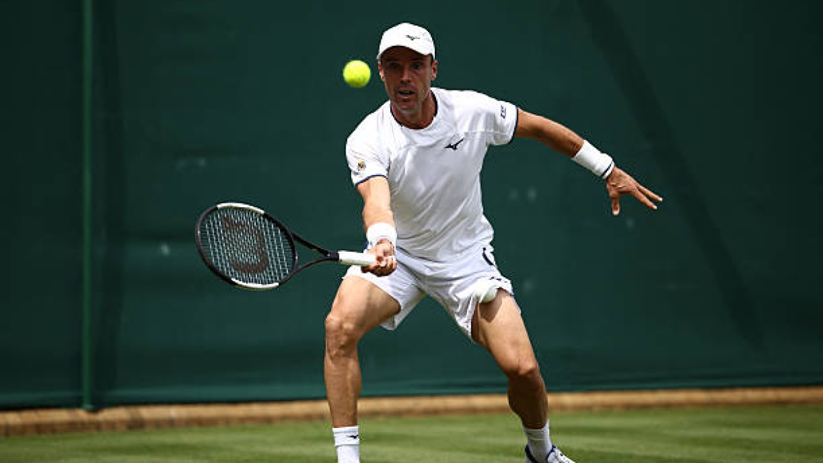 Bautista bids farewell to Wimbledon forever with a defeat against Fonseca. Source: Getty Images.