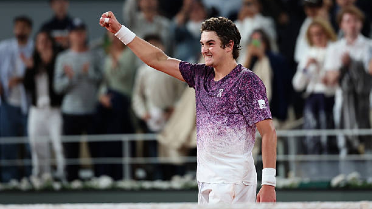 Horario y dónde ver los cuartos de final de Roland Garros 2026 entre Joao Fonseca y Jakub Mensik. Foto: Gettyimages