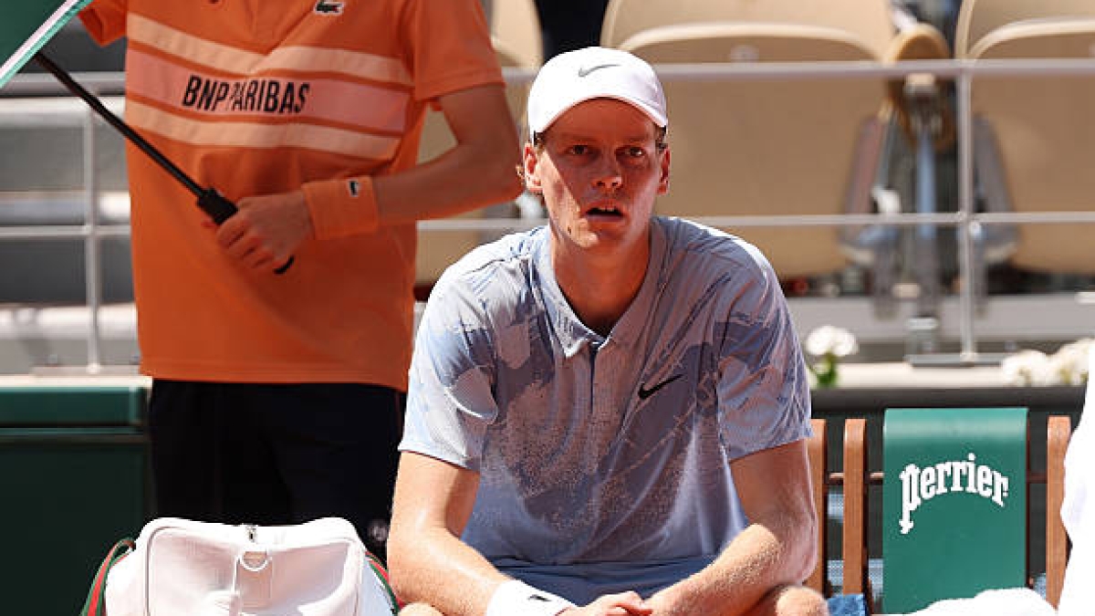 Sinner undergoes medical tests after his issues at Roland Garros. Source: Getty Images.