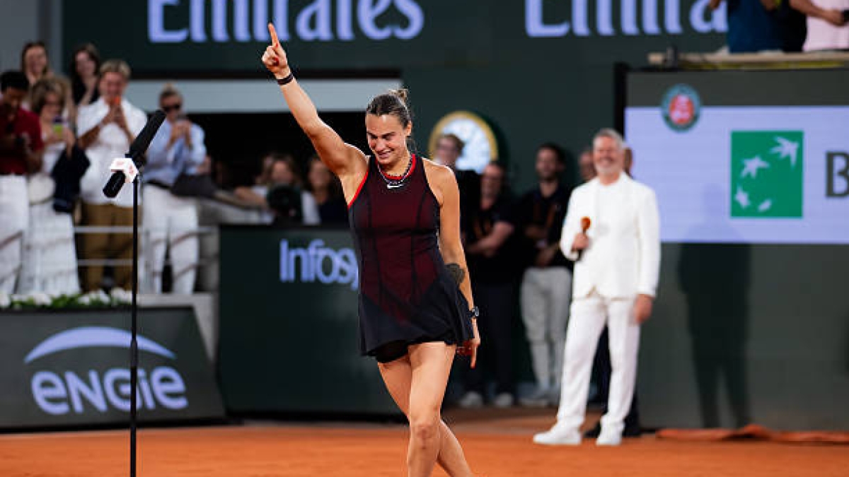 Aryna Sabalenka baila en Roland Garros 2026. Foto: gettyimages