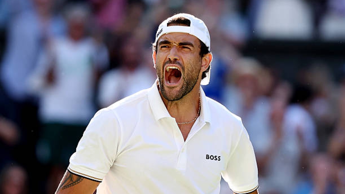 Berrettini vuela sobre la hierba de Wimbledon para someter a Fils. Foto: Gettyimages