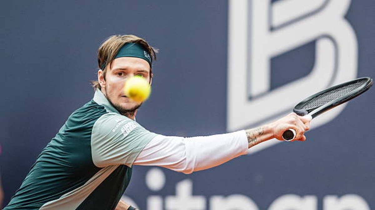 Bublik quiere revalidar el título de Kitzbuhel y revancha ante un Halys que busca estrenar su palmarés. 
