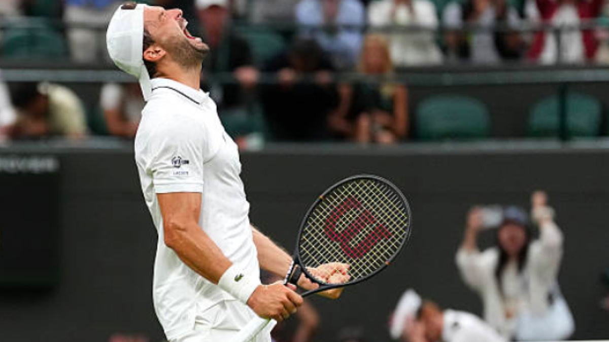 Grigor Dimitrov vuelve a sacar la capa de súper héroe para meterse en octavos de Wimbledon. Fuente: Getty