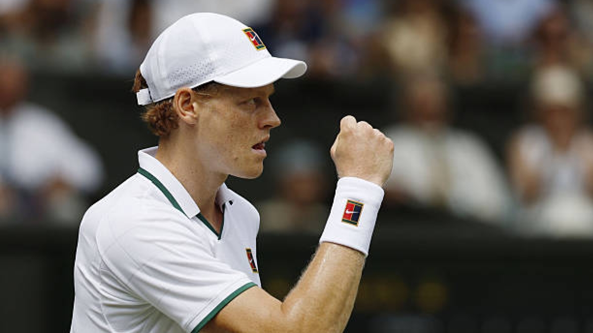 Sinner no da opción a Mochizuki y ya está en cuartos de Wimbledon. Fuente: Getty Images.