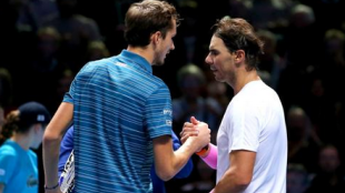 Daniil Medvedev y Rafa Nadal. Foto: Getty