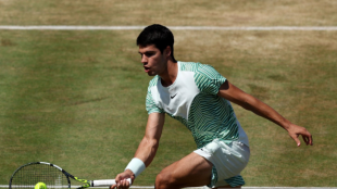 Carlos Alcaraz, campeón en el ATP Queen's 2023. Foto: Getty