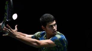Carlos Alcaraz gana a Grigor Dimitrov en ATP Paris-Bercy 2022. Foto: gettyimages