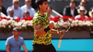 Carlos Alcaraz gana a Karen Khachanov en Mutua Madrid Open 2023. Foto: gettyimages