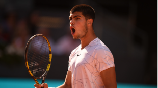 Carlos Alcaraz gana a Nadal en Madrid 2022. Foto: gettyimages
