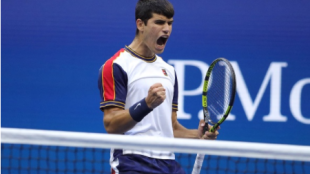 Carlos Alcaraz gana a Stefanos Tsitsipas en US Open 2021. Foto: gettyimages