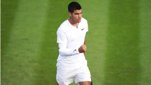 Carlos Alcaraz gana a Grieskpoor en Wimbledon 2022. Foto: gettyimages