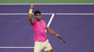 Carlos Alcaraz se impone ante Jannik Sinner en la semifinal de Indian Wells 2023. Foto: Getty