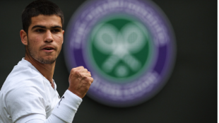 Carlos Alcaraz gana a Otte en Wimbledon 2022. Foto: gettyimages
