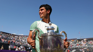 Carlos Alcaraz, campeón en el ATP Queen's. Foto: Getty