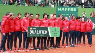 España celebrando su pase. Foto: RFET