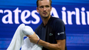 Medvedev, inoperante en su partido ante Nick Kyrgios. Fuente: Getty. 