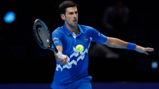 Djokovic durante su partido ante Medvedev. Fuente: Getty