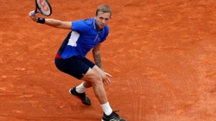 Evans pega el sorpresón eliminando a Djokovic en Montecarlo. Foto: Getty