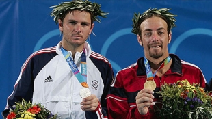 Mardy Fish junto a Nico Massú