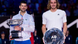 Djokovic y Tsitsipas, tras la final del Open de Australia. Fuente: Getty