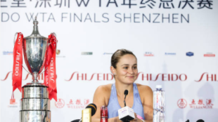 Barty, con el título de campeona en las WTA Finals de Shenzhen. Fuente: Getty
