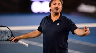 Henri Leconte durante una exhibición. Fuente: Getty