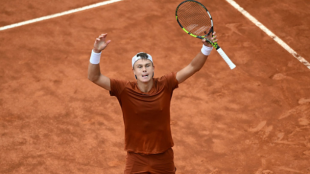 Holger Rune se impone a Novak Djokovic en el ATP Roma 2023. Foto: Getty